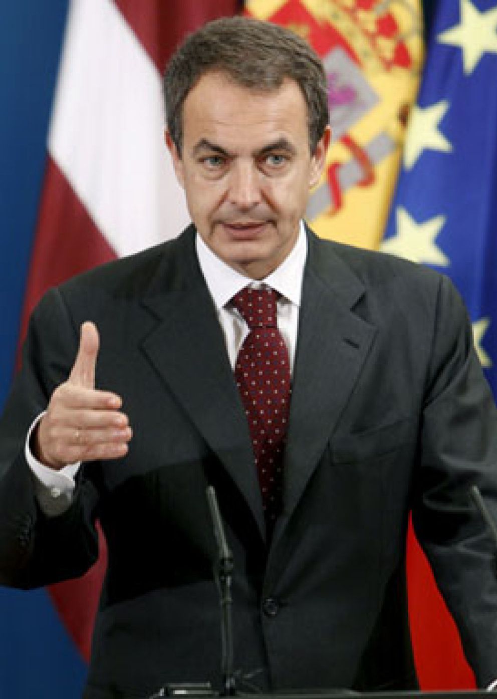 Foto: Zapatero espera una "gran sentencia" sobre el Estatuto de Cataluña por el que "voté a favor"