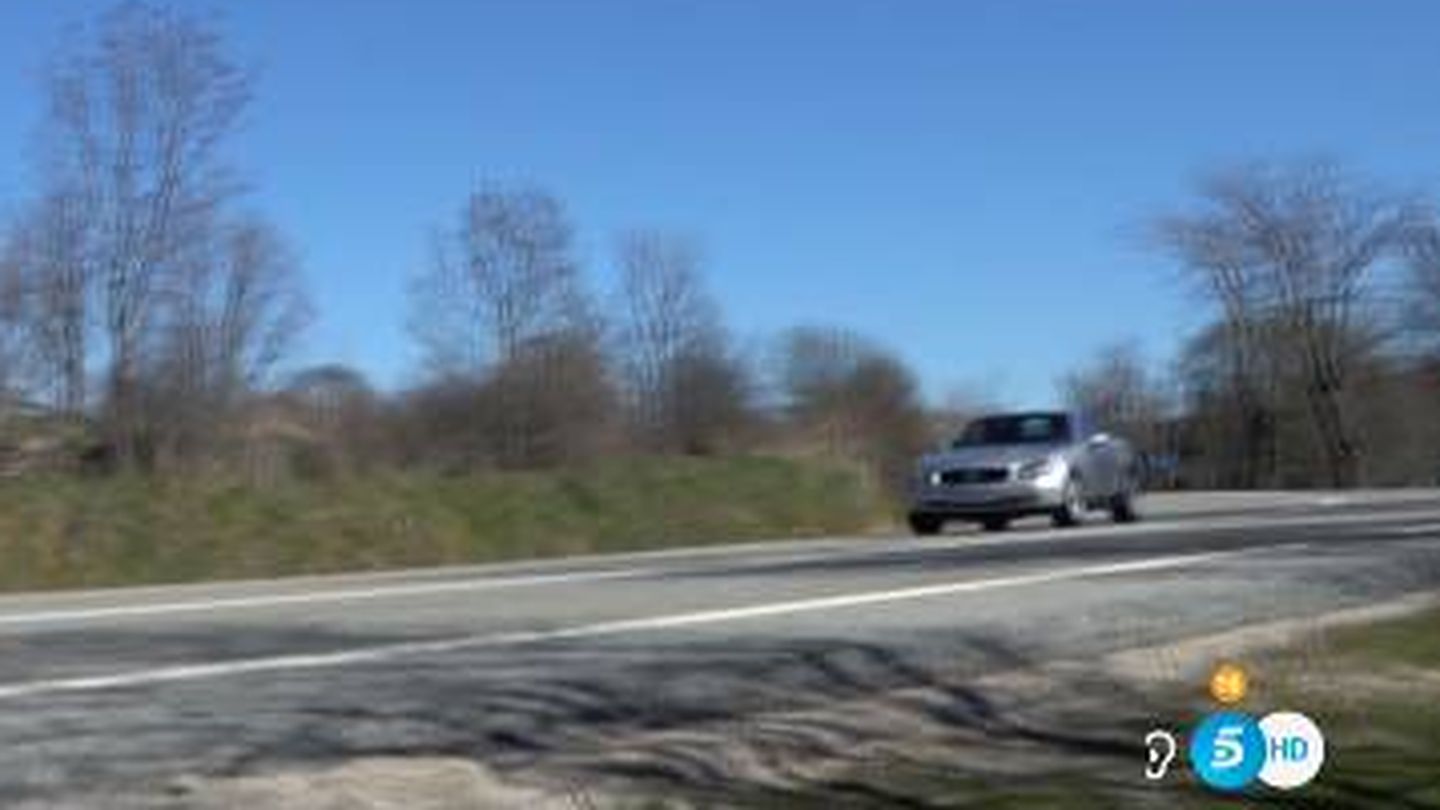 Imagen de un coche en la carretera. (Mediaset)