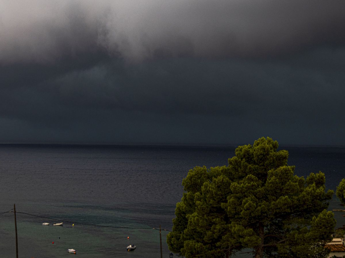 Foto: Chubascos y fuertes tormentas en Mallorca. (EFE/Cati Cladera)