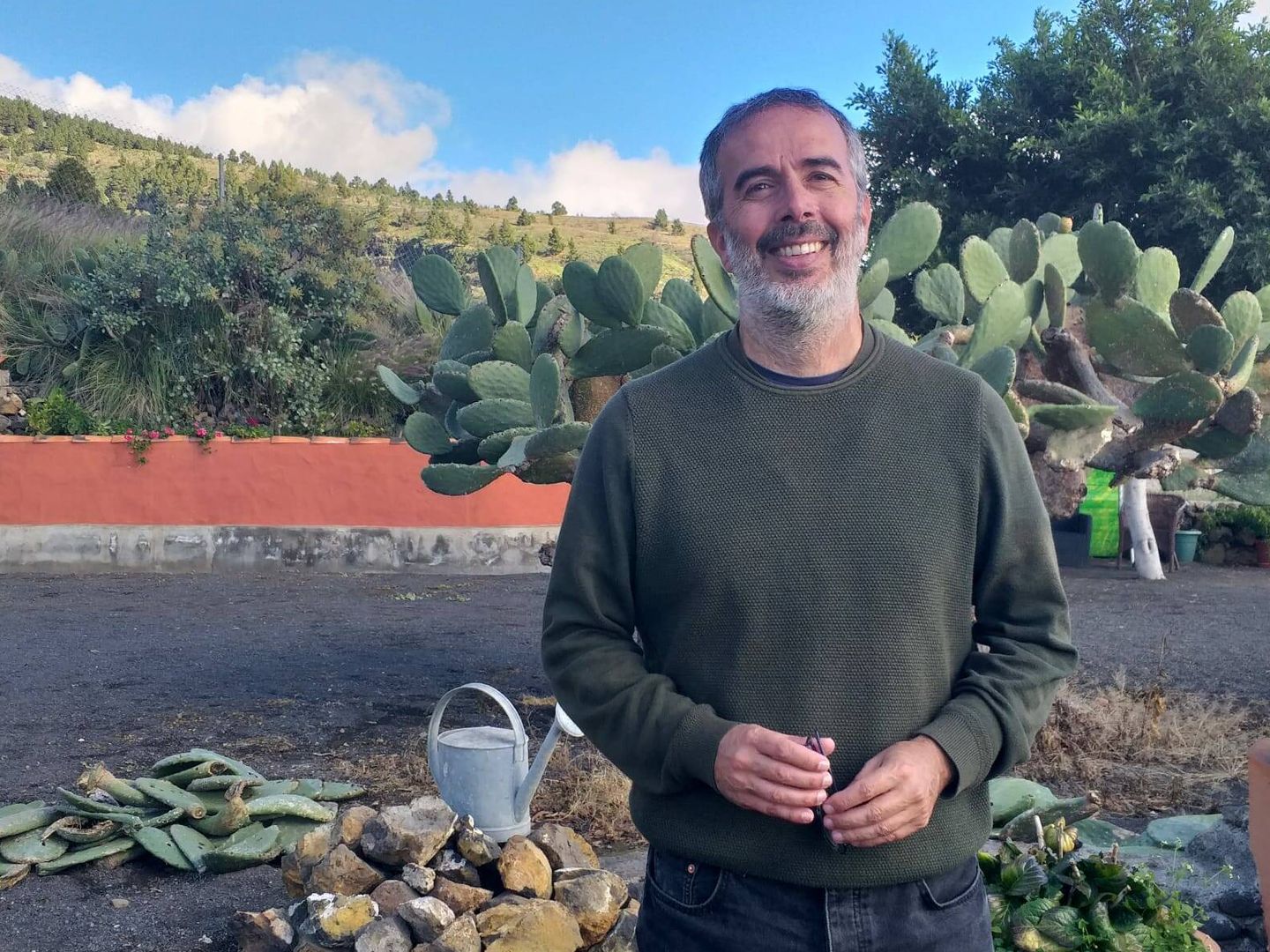 El escritor Carlos Gutiérrez Robayna en Los Llanos de Aridane, La Palma. (Aridane Criminal)