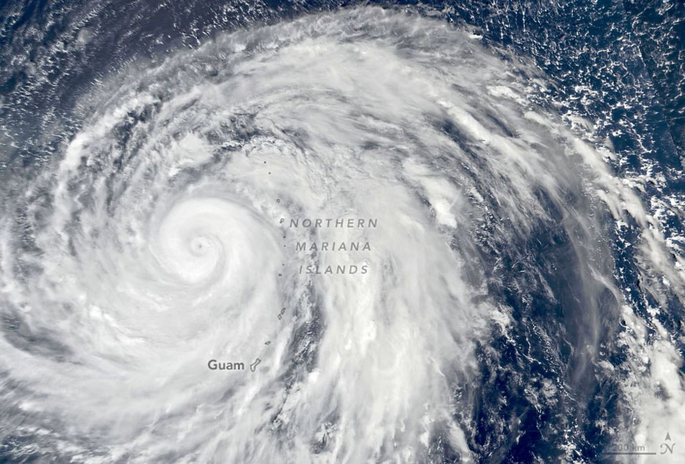 Imagen del tifón que se acerca a Japón y que pone en riesgo la disputa del gran premio. (EFE)