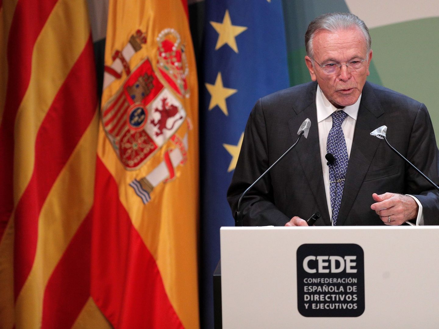 Isidre Fainé, en su intervención en el congreso de la Fundación CEDE en Valencia. (EFE)