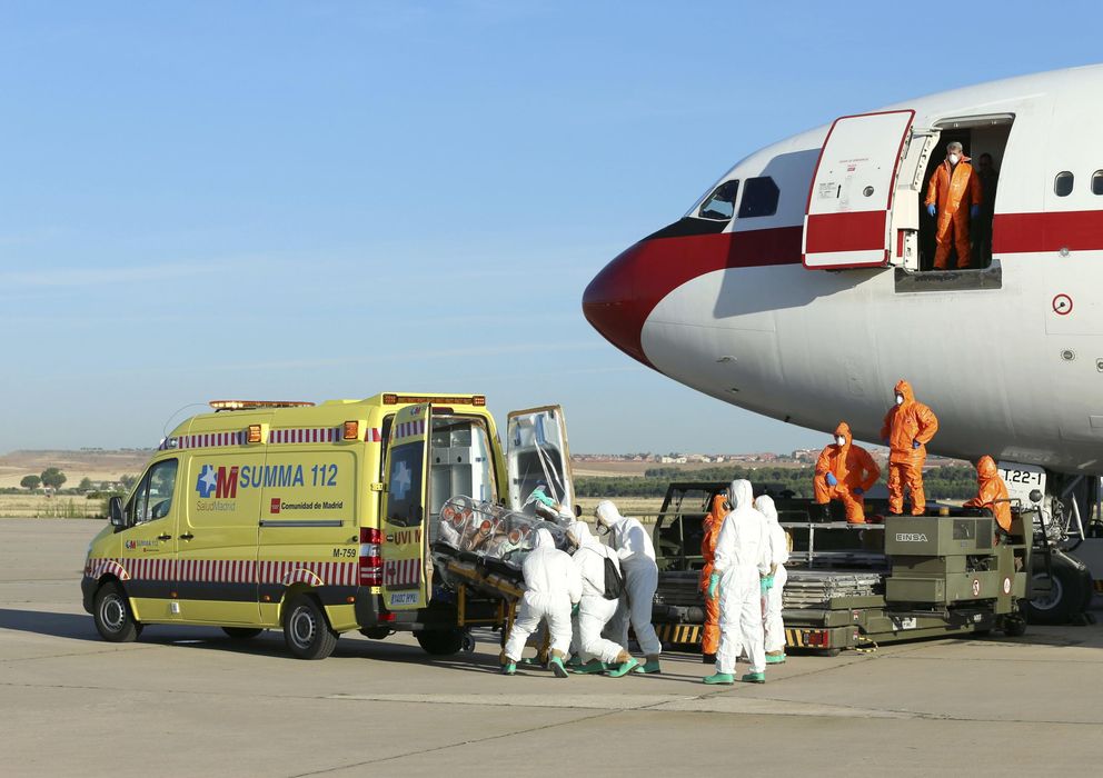Foto: El misionero español infectado de ébola llega a Madrid. (EFE)