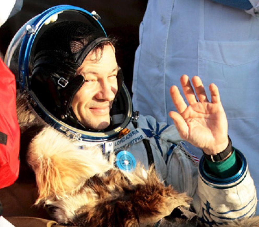 Foto: El millonario estadounidense Charles Simonyi culmina su excursión espacial a la ISS