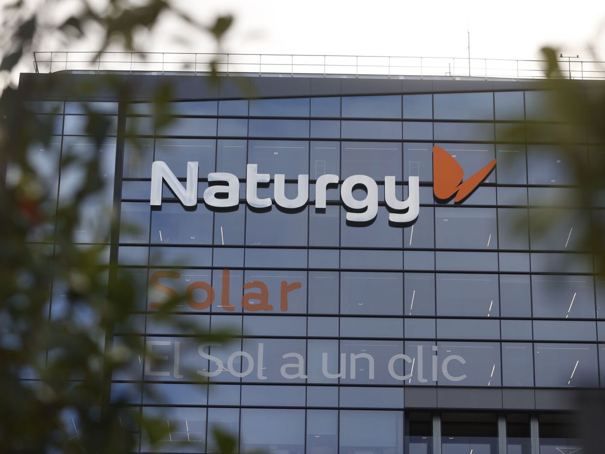 Foto: Logo de Naturgy en sus oficinas de Madrid. (EFE/Juan Carlos Hidalgo)
