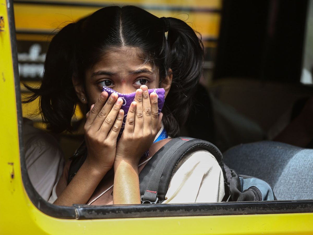 Foto: Un niña en Bombay, La India (EFE)