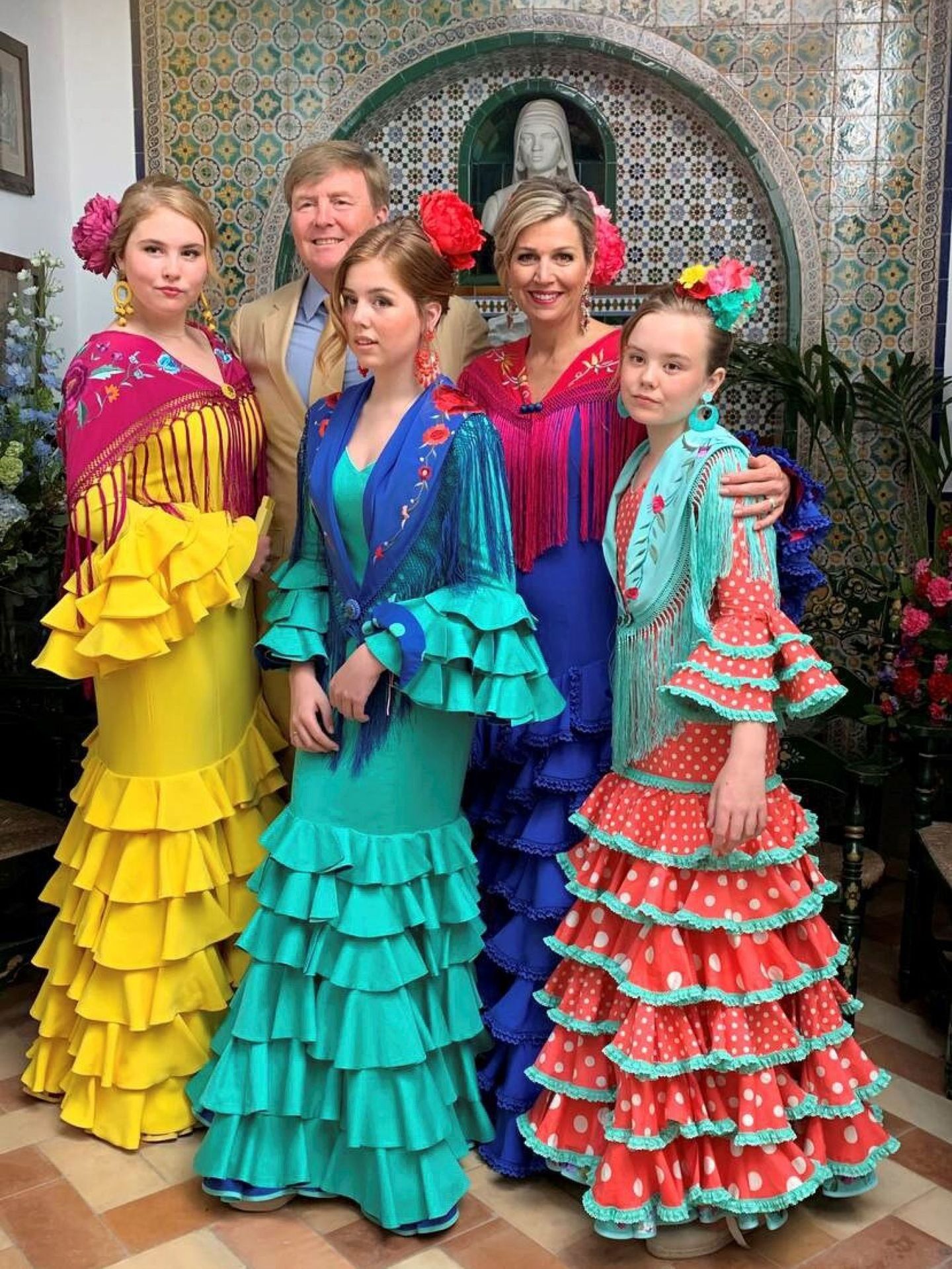 La familia real, durante su visita a la Feria de Sevilla. (EFE/Arenda Oomen)