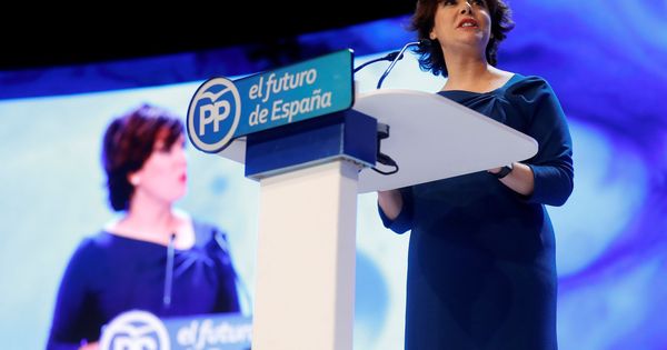 Foto: La candidata a la Presidencia del PP, Soraya Sáenz de Santamaría, durante su intervención en el XIX Congreso del partido en julio. (EFE) 