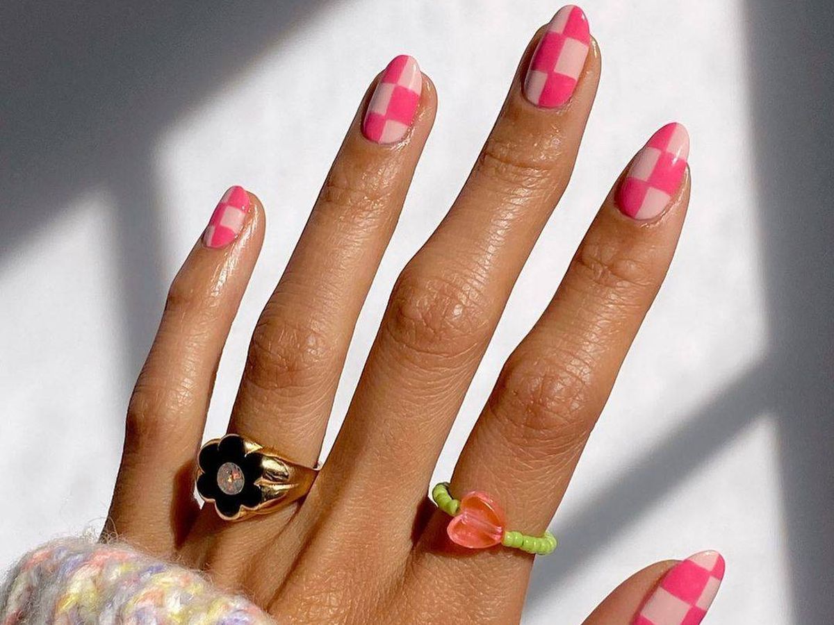 Foto: Las coloridas manicuras de la instagramer Overglowedit son una de las tendencias de la primavera. (Instagram @overglowedit)