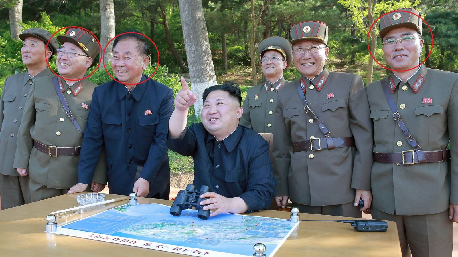 Foto: Kim Jong Sik, Ri Pyong Chol y Jang Chang Ha. (Reuters)