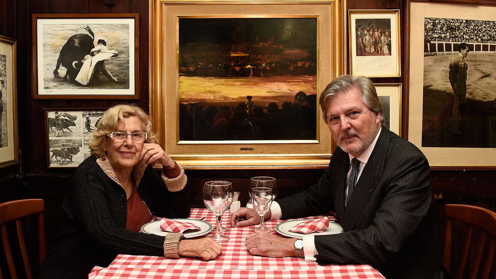 Foto: La alcaldesa de Madrid comparte mesa y mantel con el ministro de Educación. (Ayuntamiento de Madrid)