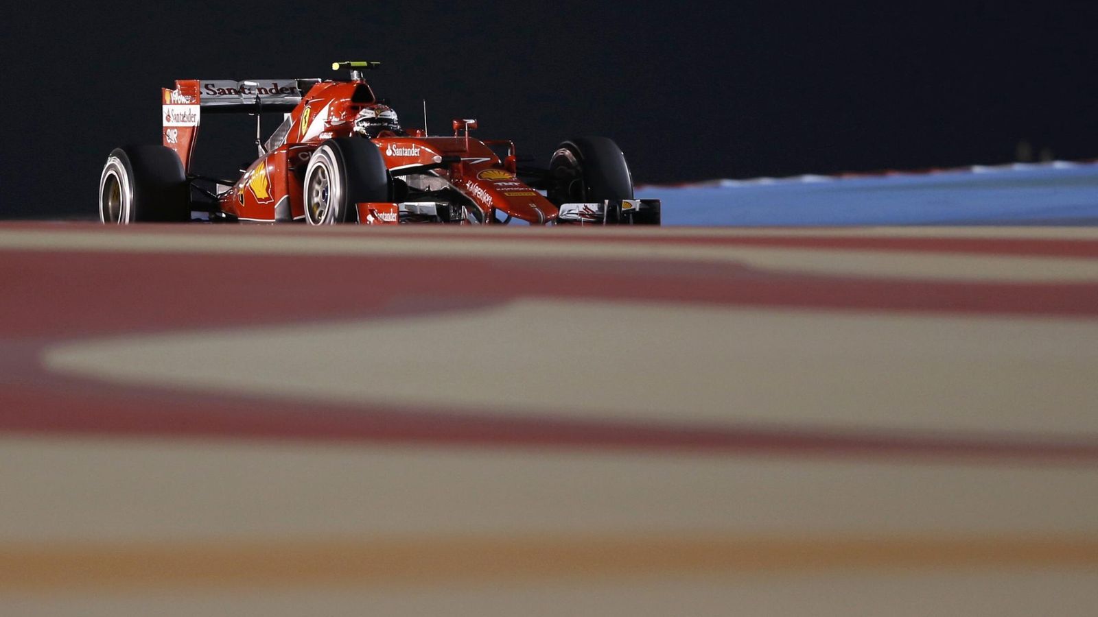 Foto: Kimi Raikkonen en el GP de Bahrein (Reuters).