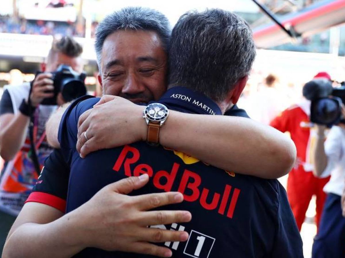 Foto: El abrazo de los jefes de Red Bull y Honda (Honda)