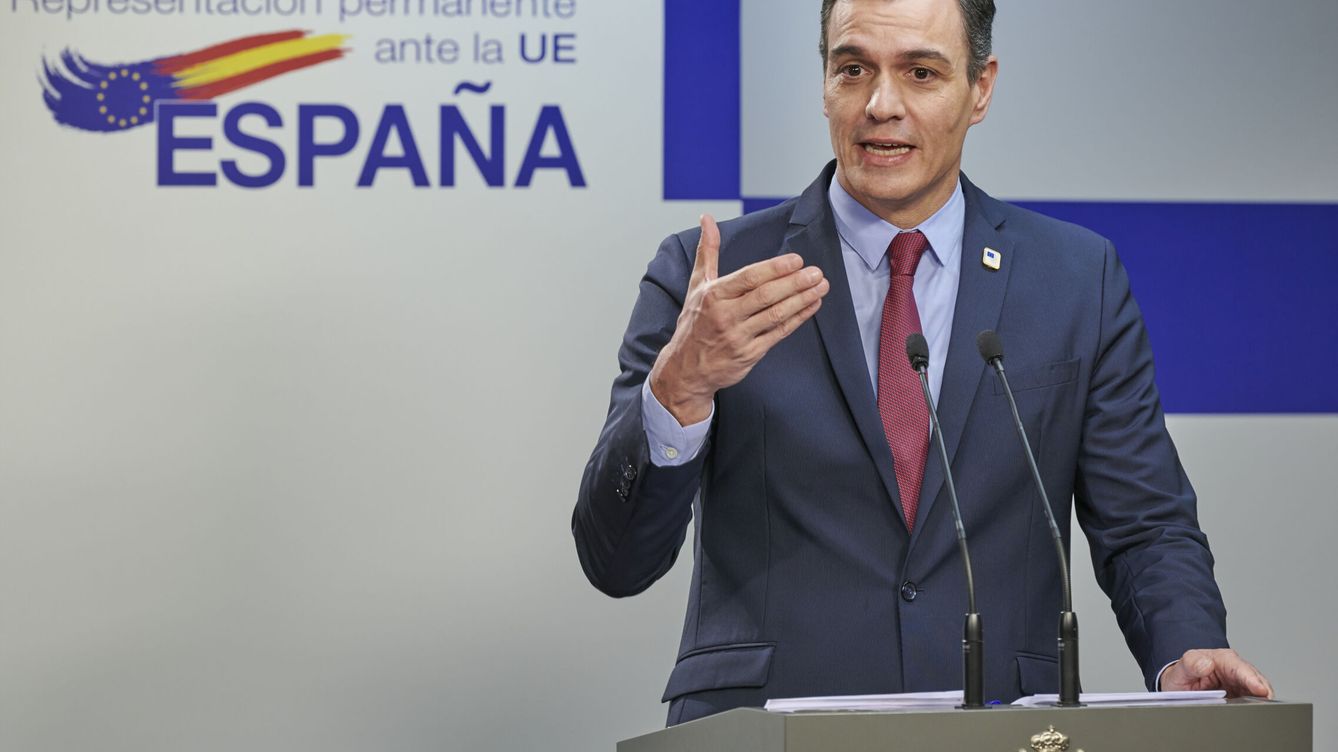Sánchez acusa el desgaste por la crisis: PP y Vox sumarían mayoría absoluta