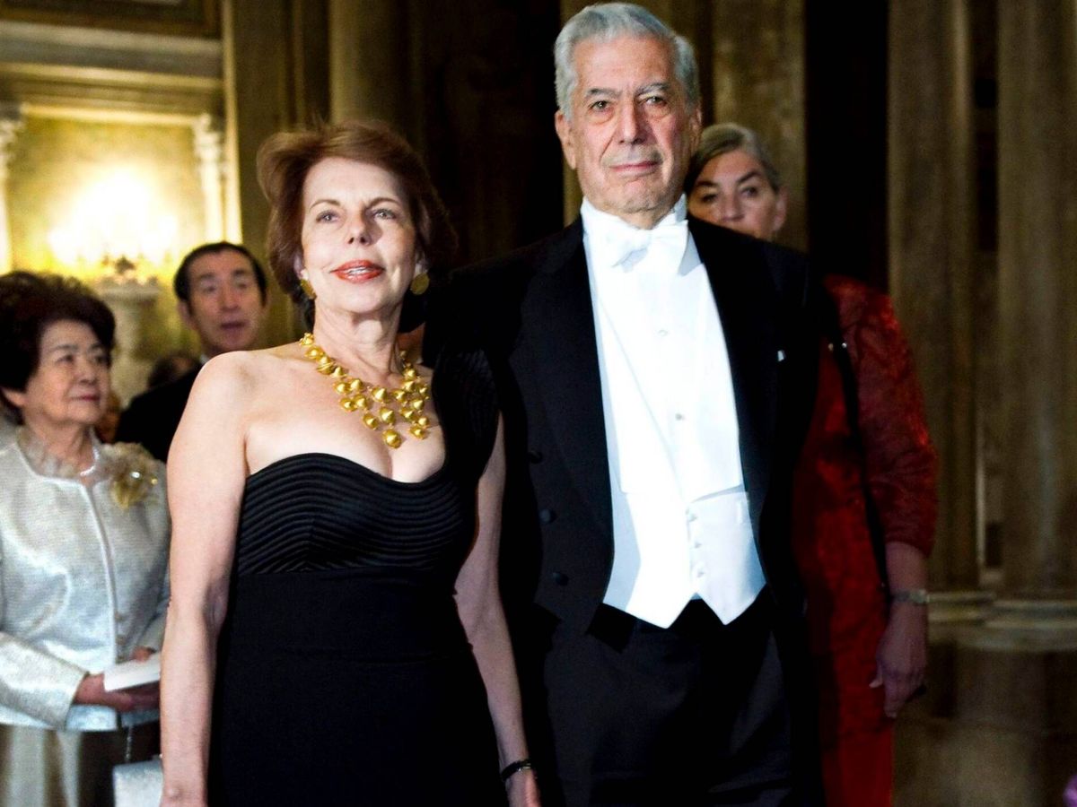 Foto: Mario Vargas Llosa y Patricia Llosa, en 2010 en Estocolmo. (EFE/Claudio Bresciani)