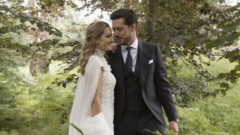La boda de Raquel en Galicia: un vestido de novia midi 'made in Spain', padres VIP y una decoración de cuento
