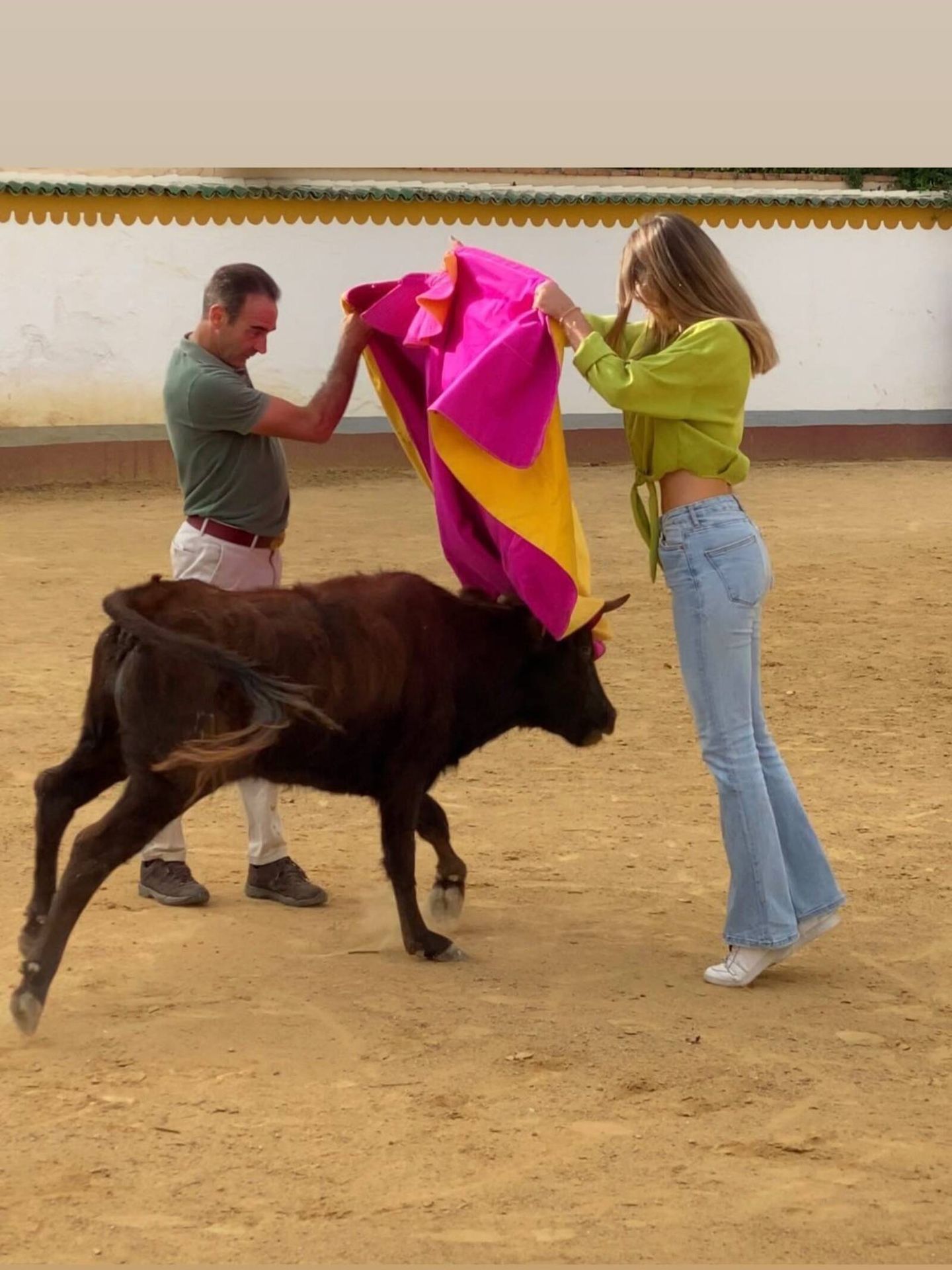 Ana Soria y Enrique Ponce saltan al ruedo. (Instagram/@anasoria.7)