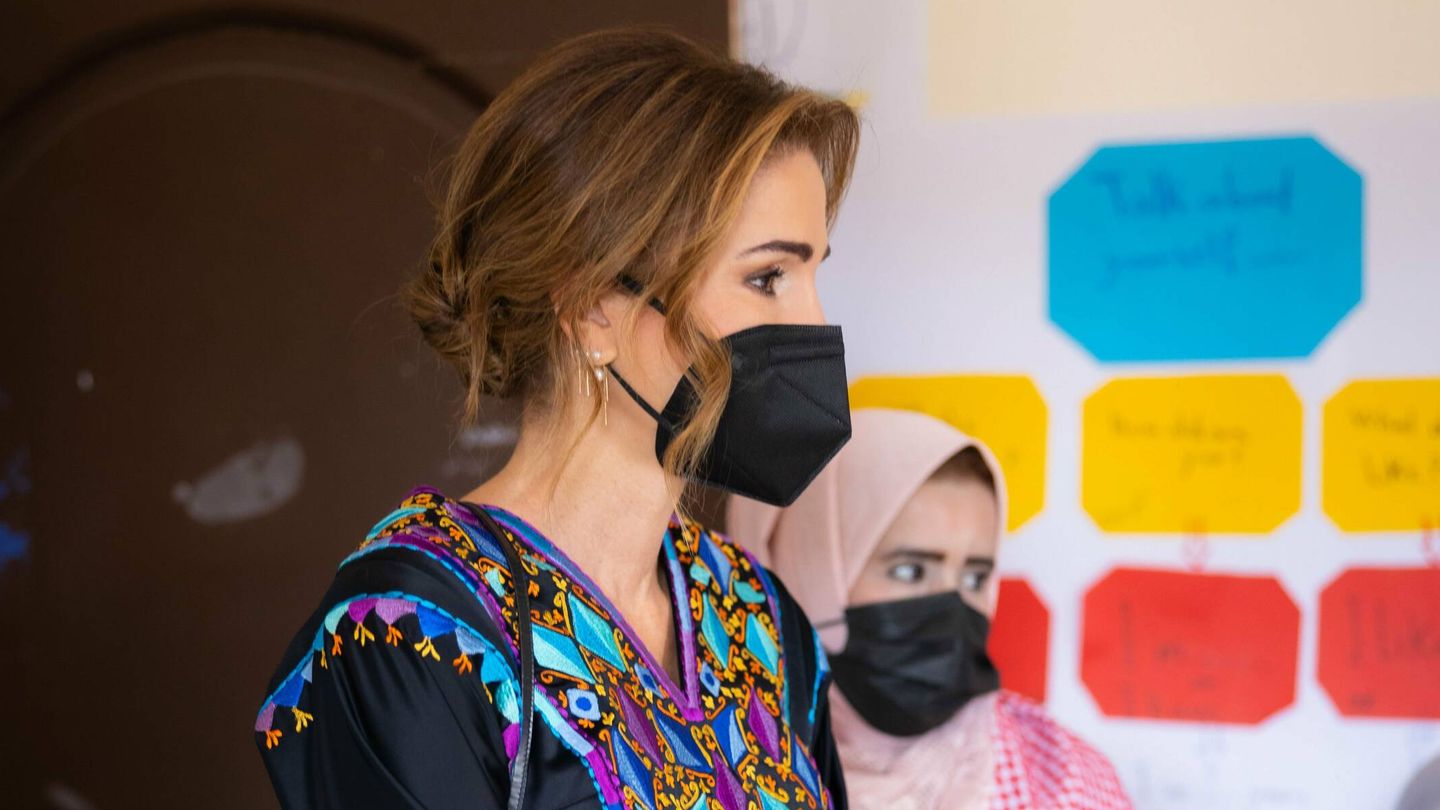 La reina Rania, en Al Mafraq (CP/Royal Hashemite Court/Albert Nieboer/Netherlands OUT/Point de Vue OUT