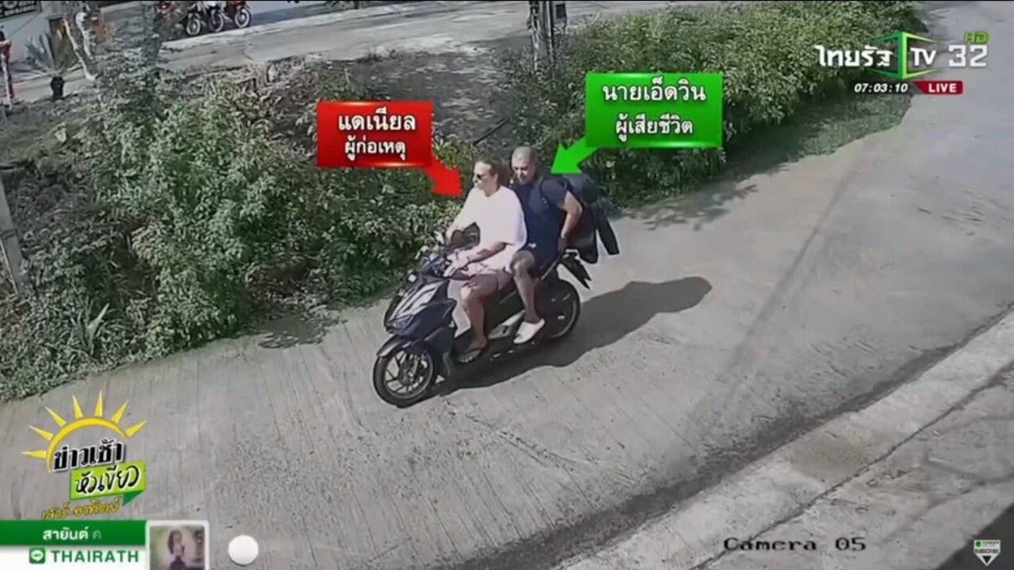 Daniel Sancho y Edwin Arrieta, horas antes del crimen en una imagen de una cámara de seguridad. (Cortesía Policía de Tailandia)