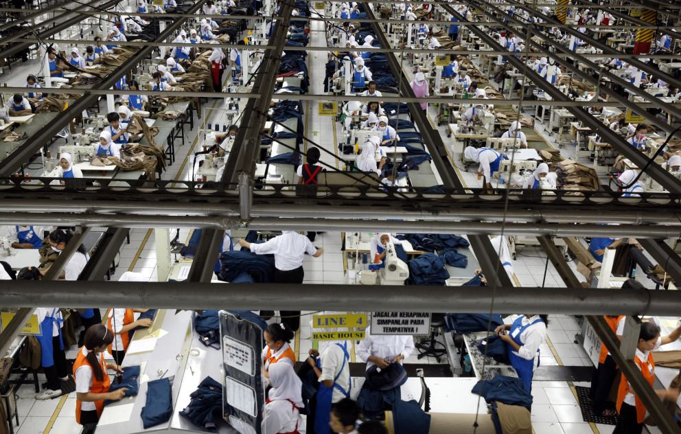 Fábrica textil en Indonesia (Reuters)