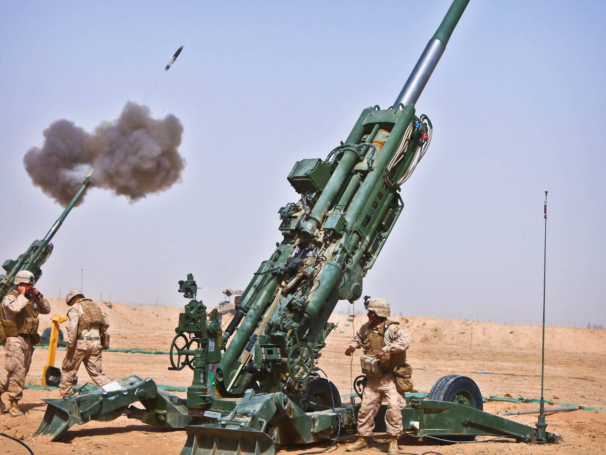 Foto: Obuses M777 utilizando municiones guiadas M982 Excalibur (USMC)