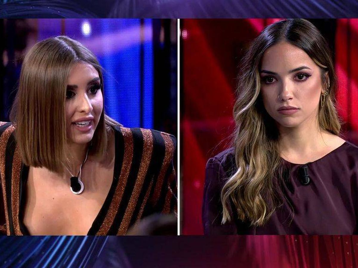 Foto: Marina y Lucía, en el debate de 'La isla de las tentaciones'. (Telecinco)