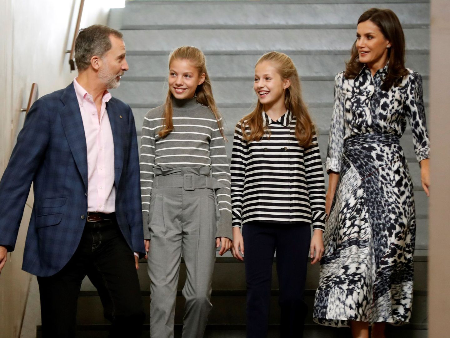 Los Reyes y sus hijas, en los X Premios Princesa de Girona, el martes. (EFE)