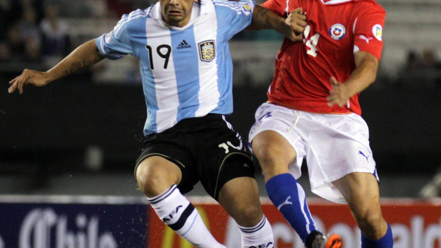 Banega, en un Argentina-Chile jugado en 2011. (Efe)