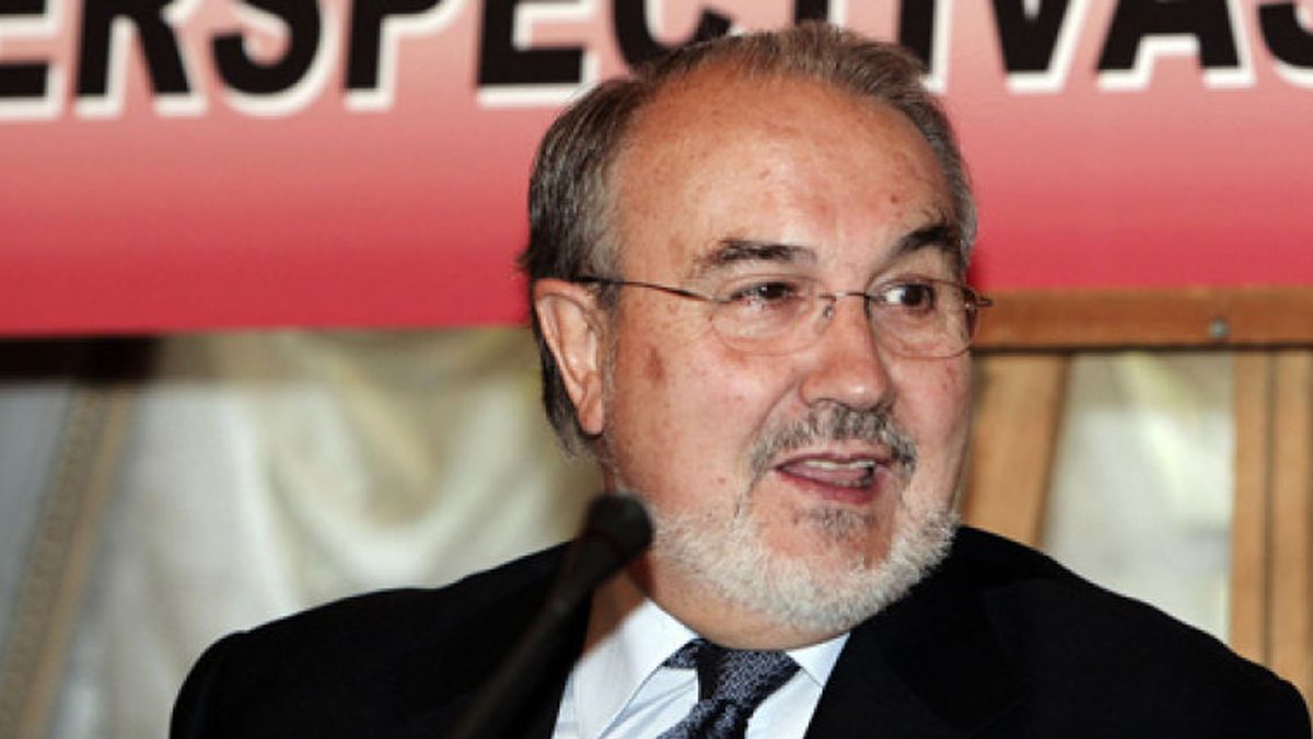 Solbes continuará en el Gobierno hasta 2010 si el PSOE gana las elecciones