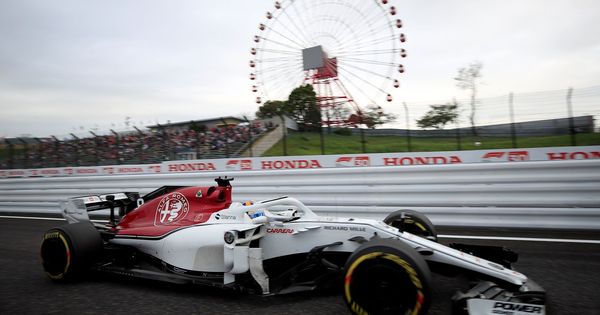 Foto: Marcus Ericsson entrando a boxes en el pasado Gran Premio de Japón. (EFE)