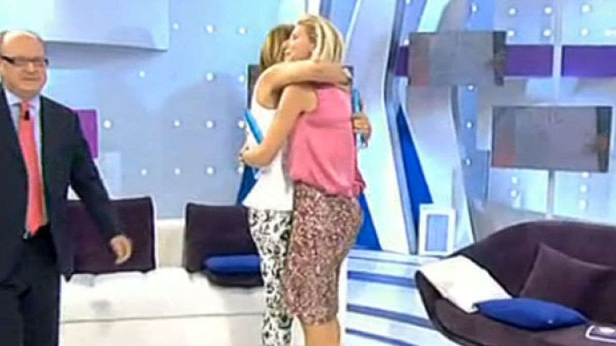 Anne Igartiburu y Mariló Montero zanjan su polémica con un fuerte abrazo en TVE