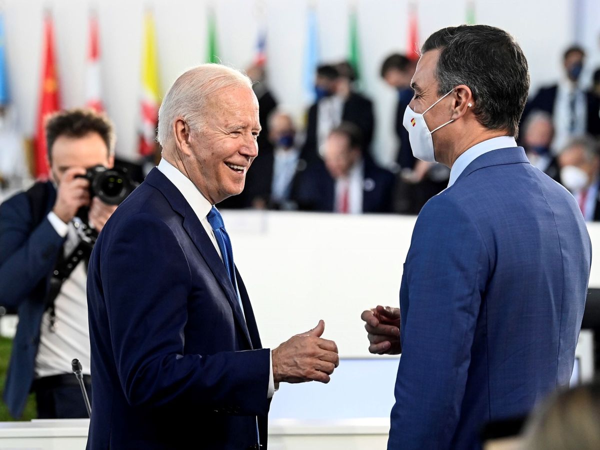 Foto: Joe Biden y Pedro Sánchez, en la cumbre del G-20 en Roma. (EFE/EPA/Riccardo Antimiani)