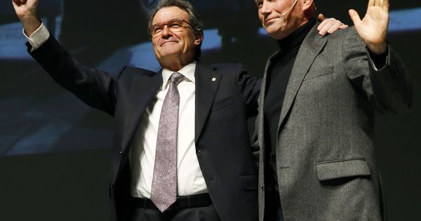 Foto:  El expresidente de Cataluña Artur Mas (i) y el exlendakari Juan José Ibarretxe. (EFE)