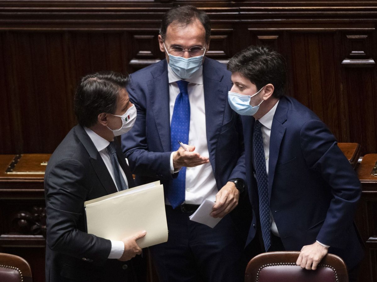 Foto: El primer ministro italiano, Giuseppe Conte, en el Parlamento. (EFE)