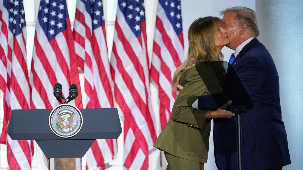 Melania Trump asegura que "EEUU necesita más que nunca" el liderazgo de su marido