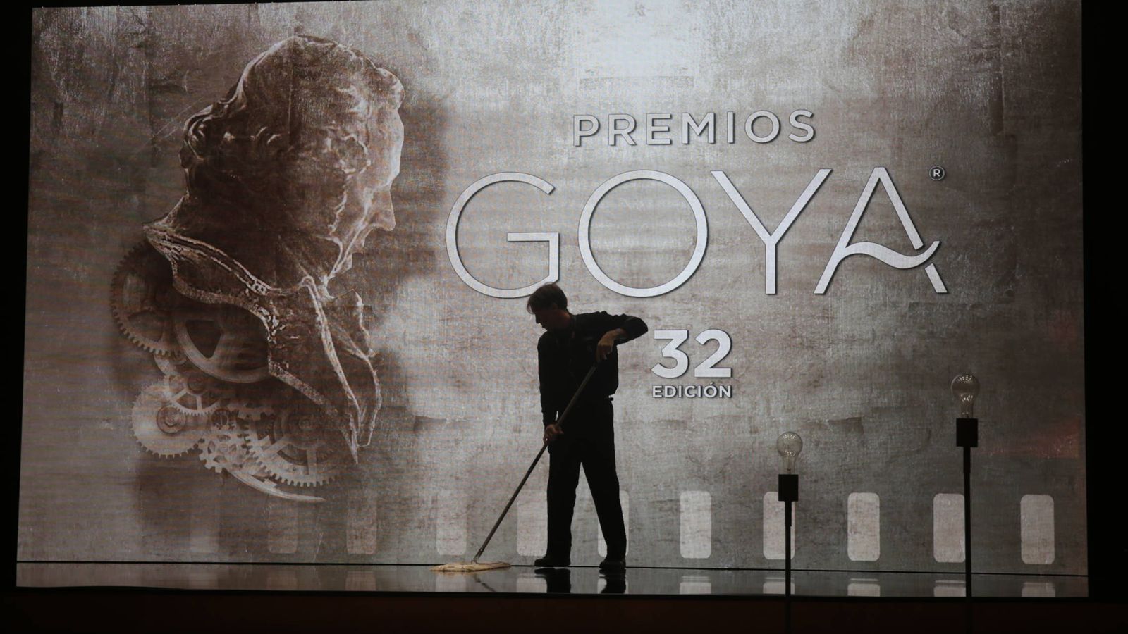 Foto:  El escenario de los Goya una vez terminada la gala. (Gtres)