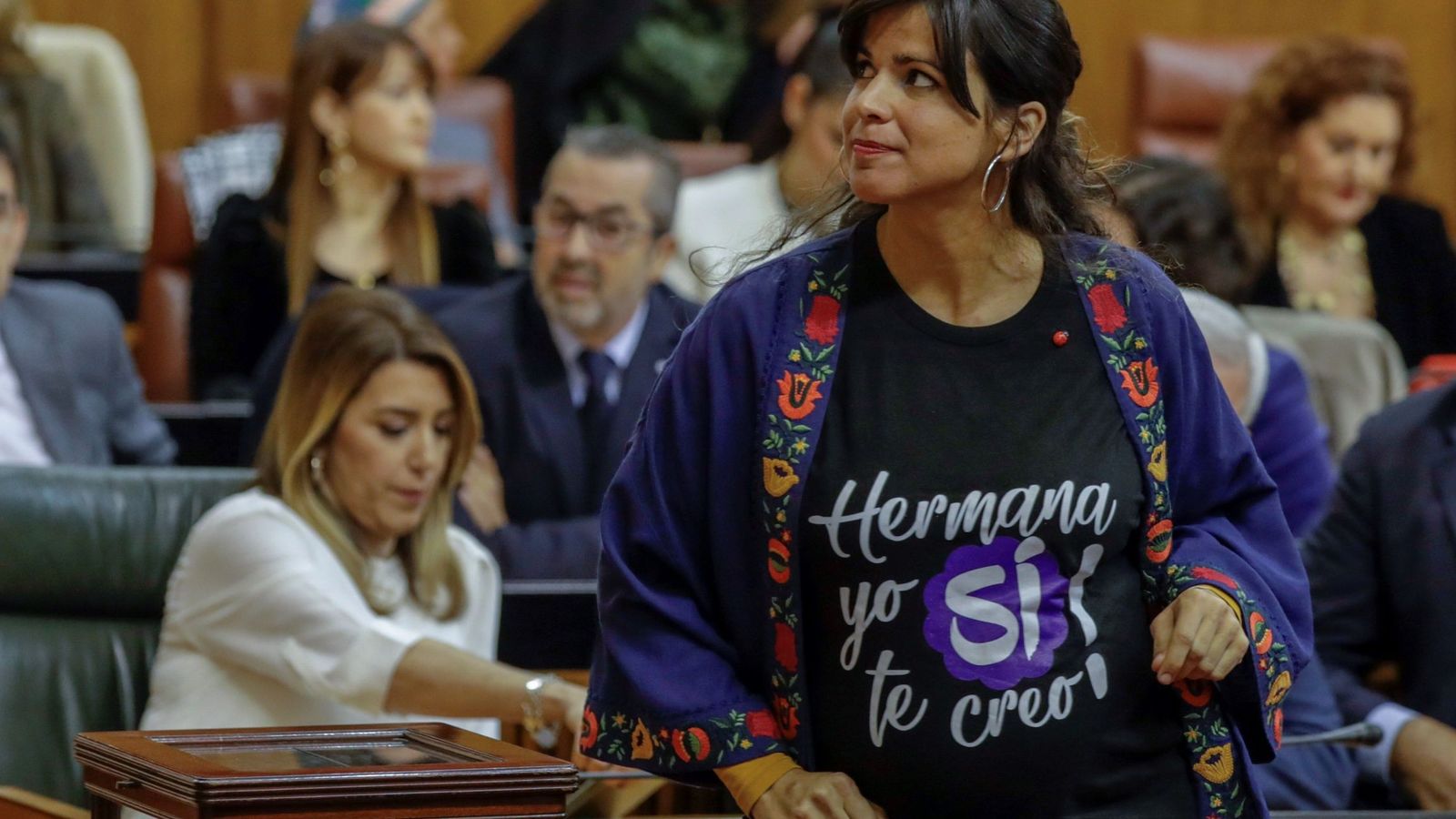 Foto: La líder de Adelante Andalucía, Teresa Rodríguez, durante la sesión constitutiva de la XI Legislatura en el Parlamento andaluz. (EFE)