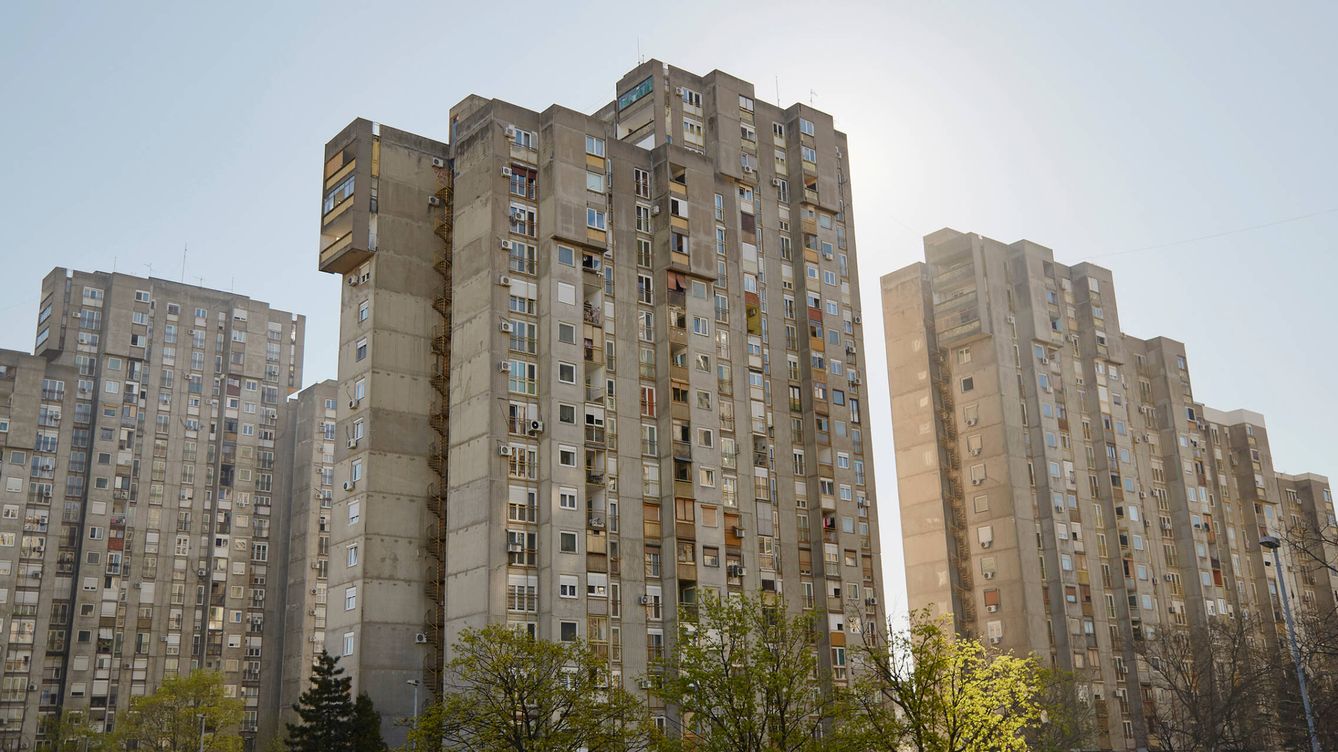 Foto: Edificios residenciales en Belgrado. (Getty/Pierre Crom)
