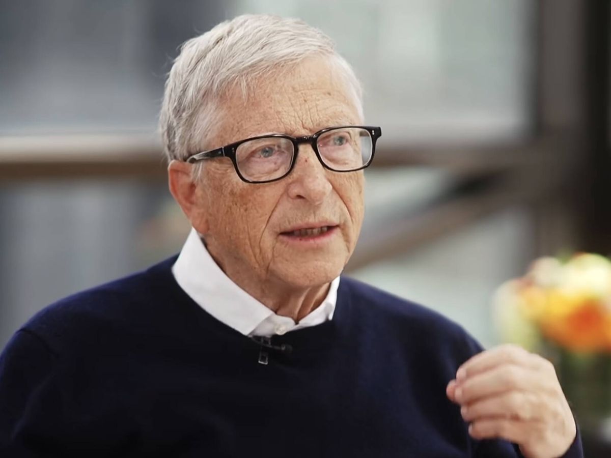 Bill Gates defende a implementação de controles obrigatórios para mitigar os riscos da inteligência artificial