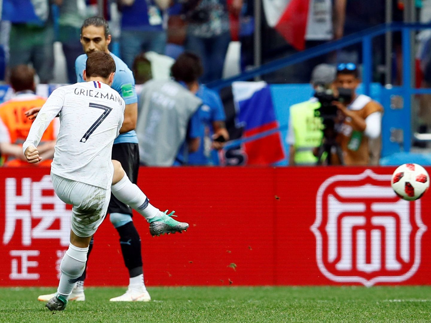 Griezmann marcó el segundo gol en el Uruguay-Francia y dio la asistencia del primero. (Reuters)