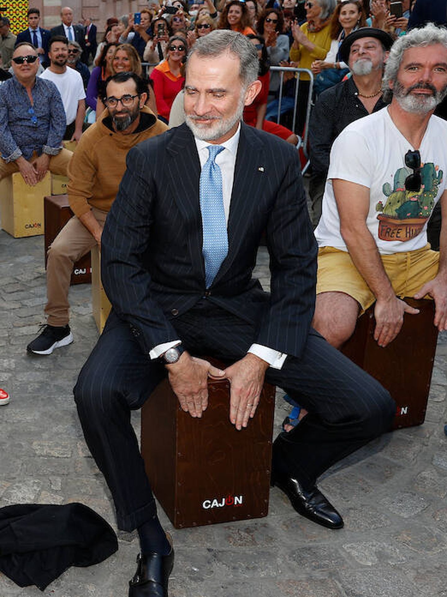 El rey Felipe sorprendía en Cádiz el año pasado tocando el cajón. (Limited Pictures)