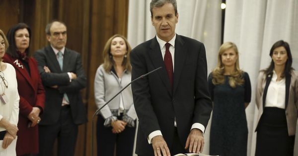 Foto: El presidente de Renfe, Juan Alfaro Grande, toma posesión de su cargo en diciembre de 2016. (EFE)