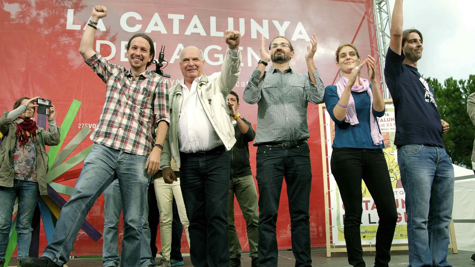 Foto: El diputado Joan Giner, a la derecha, junto a Rabell, Joan Herrera y Pablo Iglesias. (Efe) 