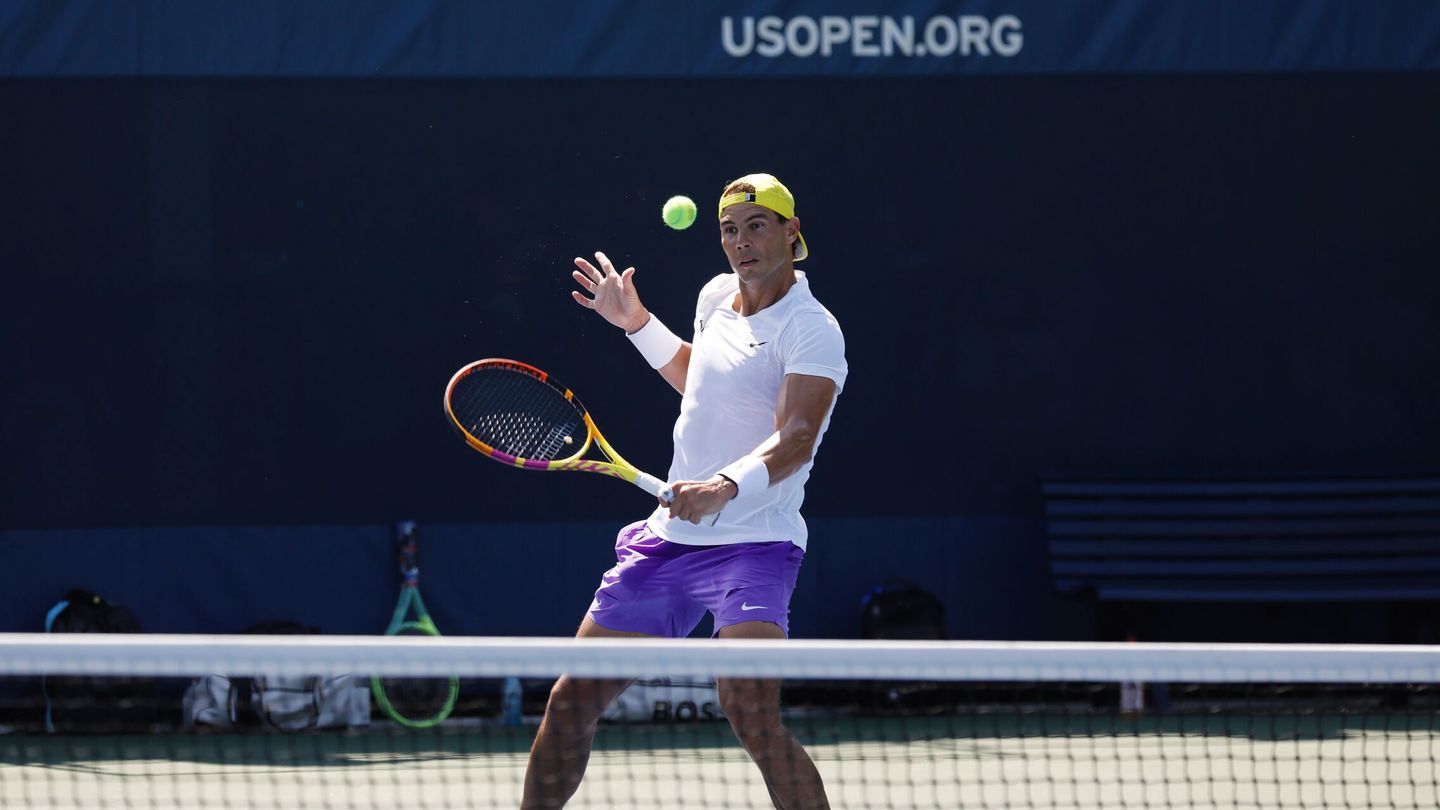 Rafa Nadal, en pleno entrenamiento antes del US Open. (EFE/Peter Powell)