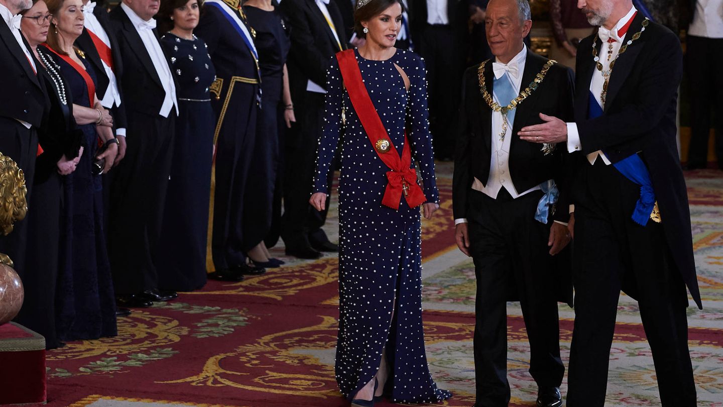 Los Reyes con el presidente portugués. (Limited Pictures)