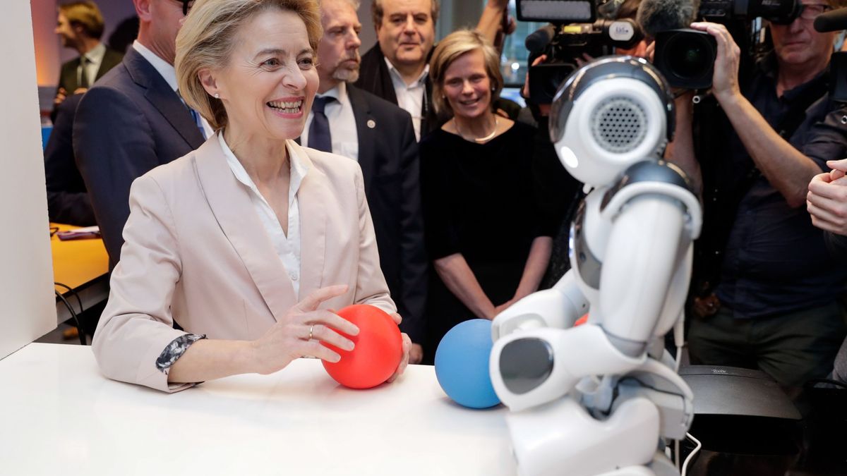 Bruselas traza un plan de futuro y de inversión para la IA y la gestión de datos