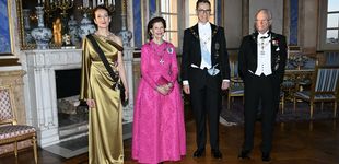 Post de Vestidos reciclados y una tiara nupcial modificada: Victoria, Sofía y Silvia de Suecia impactan en su cena de gala