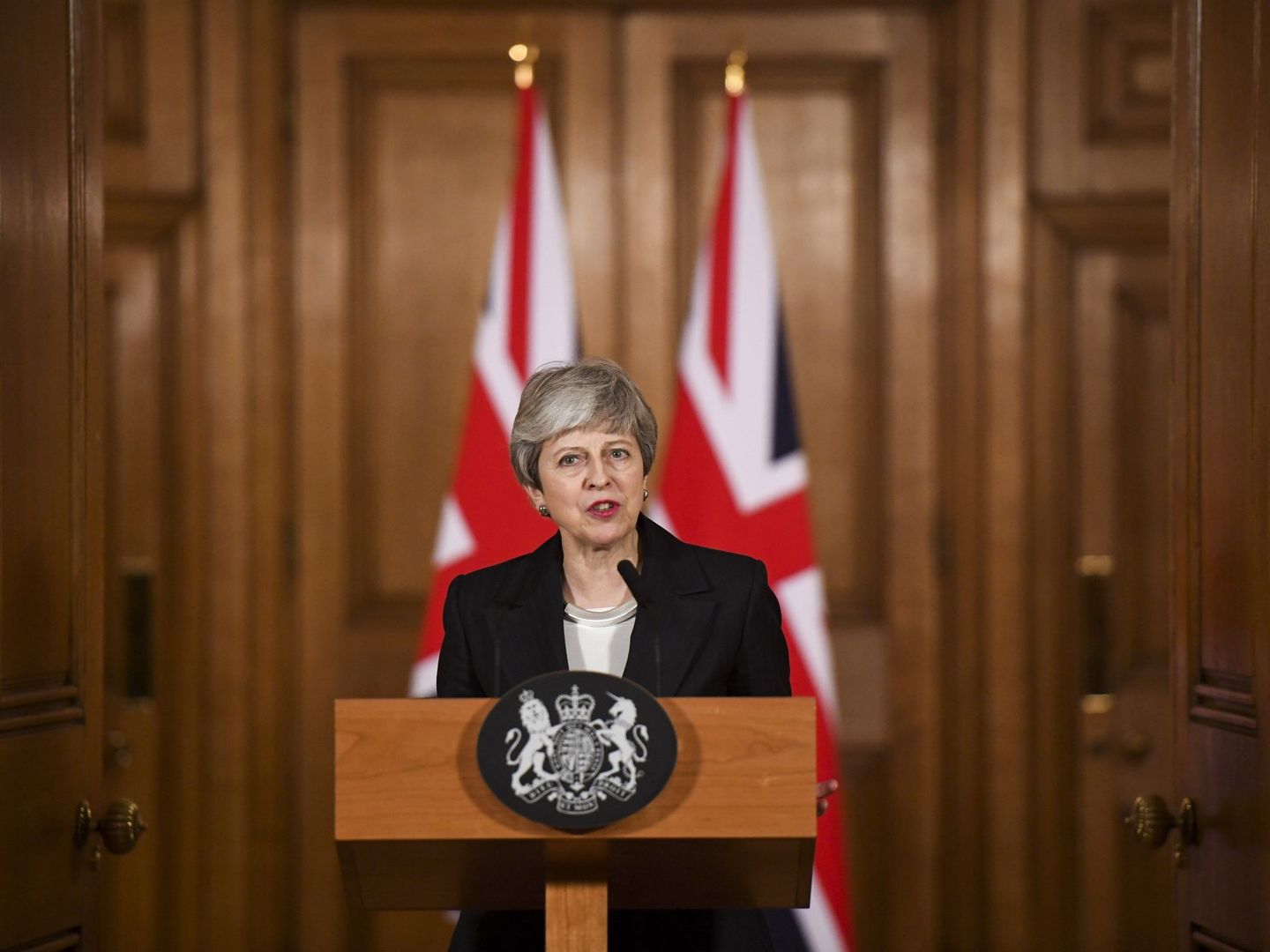 La primera ministra británica, Theresa May, hace una declaración este miércoles en Downing Street. (EFE)