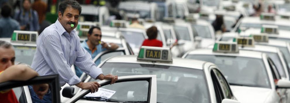 Foto: España se queda sin taxis: casi el 90% secunda el paro