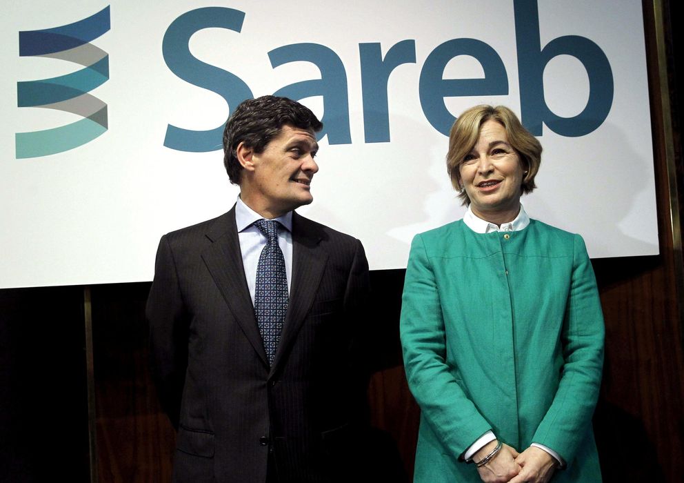 Foto: Fotografía de archivo de la expresidenta de Sareb, Belén Romana, y Jaime Echegoyen. (EFE) 